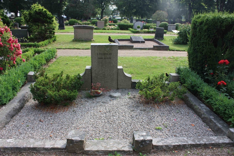 Grave number: Ö 03i   146, 147, 148