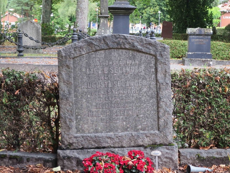 Grave number: HÖB 4    97