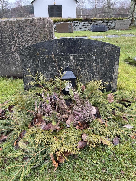 Grave number: Ärt 44 14    51+52