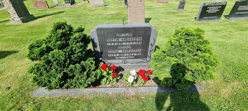 Grave number: SK 1 01  125, 126