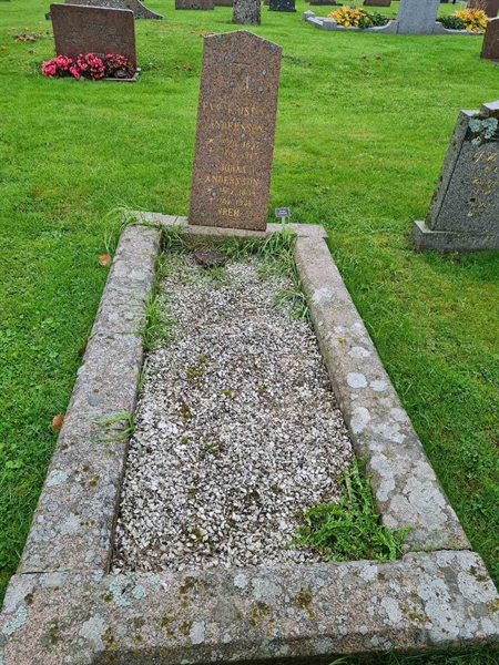 Grave number: KG 08   359