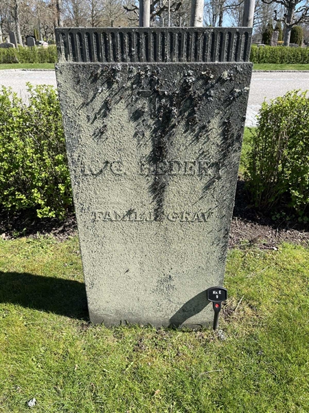 Gravnummer: 22 E     9