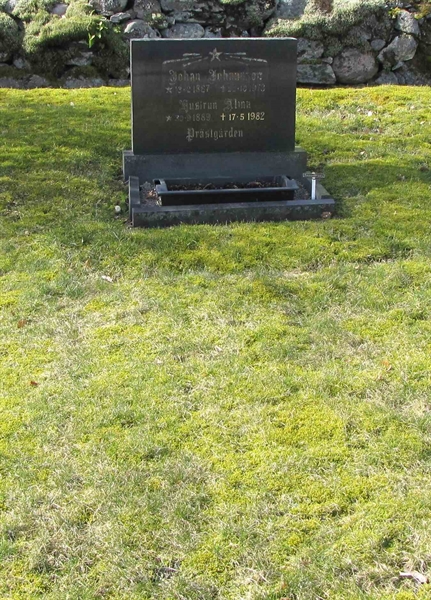 Grave number: HJ  1603, 1604