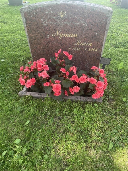 Grave number: H 8    75-76