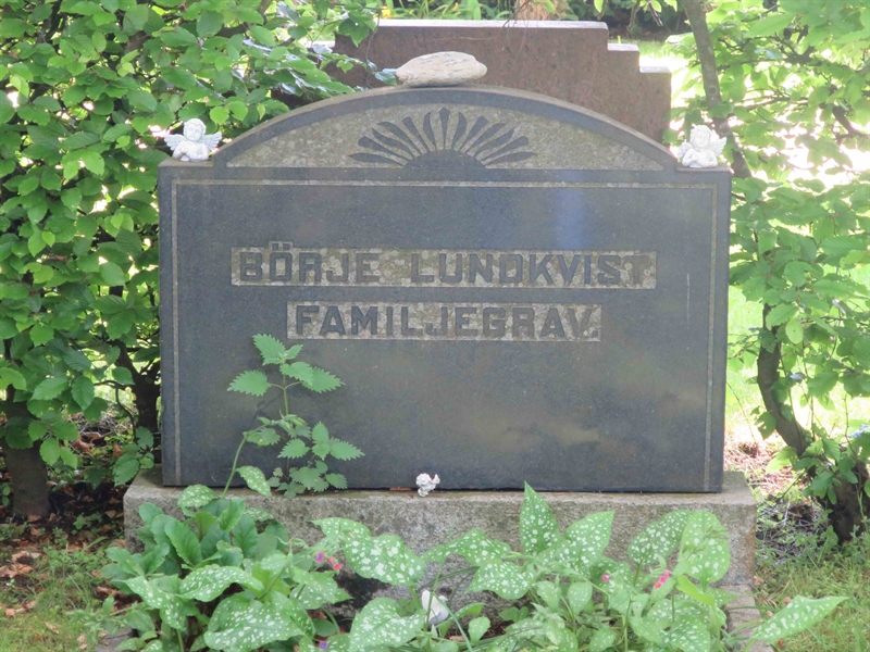 Grave number: HÖB 30     1