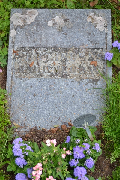 Grave number: 2 B   156