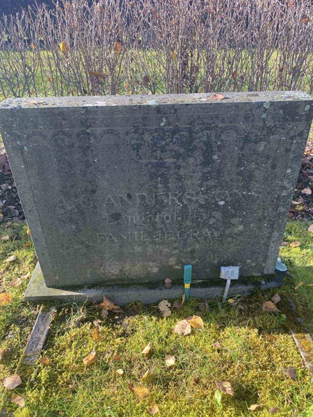 Gravnummer: 6 04    271