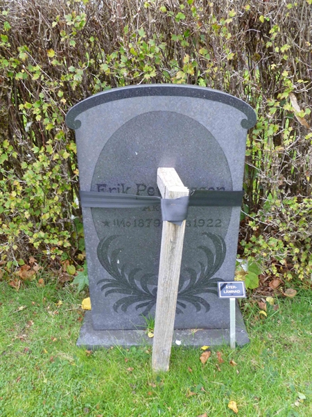 Grave number: ROG B  103, 104