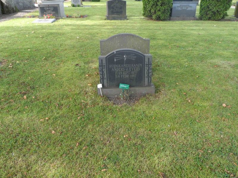 Grave number: SK G    61, 62
