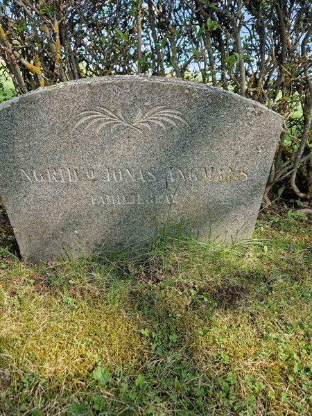 Grave number: 501 21 4141-4142