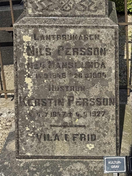 Grave number: FÅ D 22, 23, 24