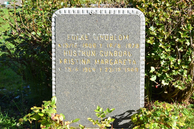 Grave number: 4 I   353