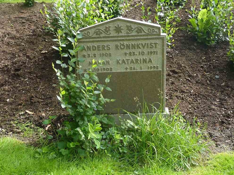 Grave number: 1 L   17, 18