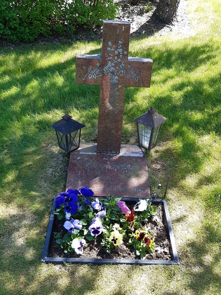 Grave number: KA 22   550
