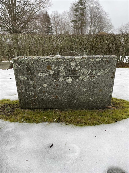 Gravnummer: SJ M     3