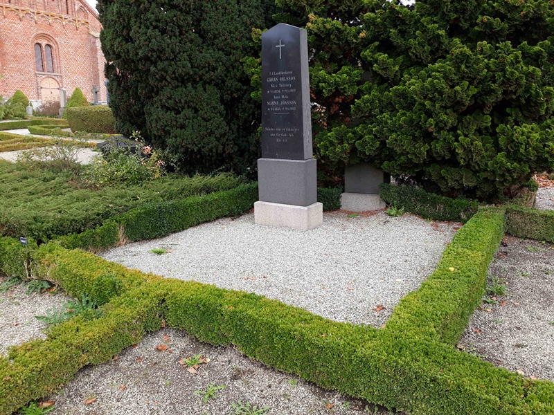 Grave number: TU 13    012
