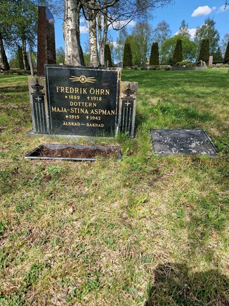 Grave number: 501 20 3459-3462