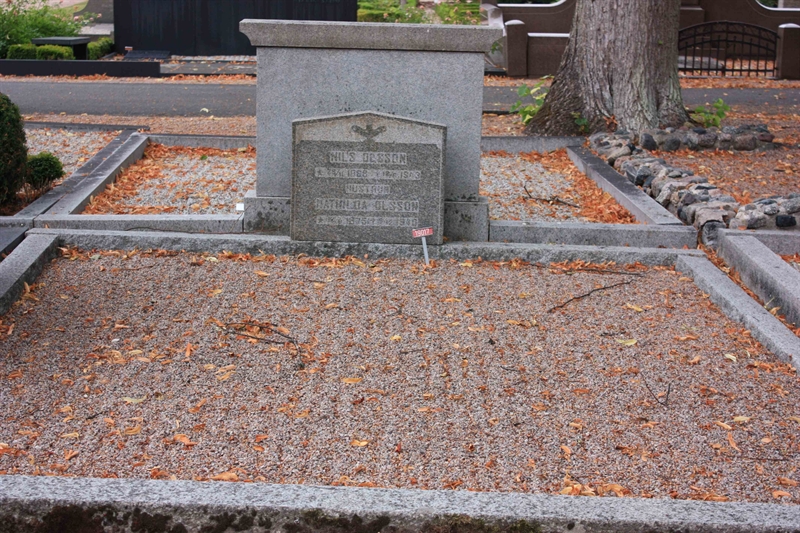 Grave number: Ö 19i    17, 18