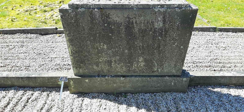 Grave number: GK E    46, 47, 48