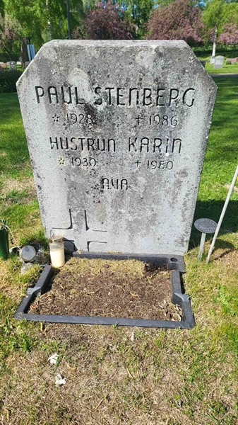 Grave number: D N 3   600-601