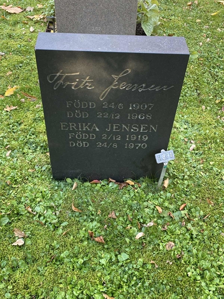 Grave number: 1 H   384