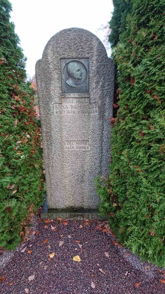 Grave number: 1 01 K     1