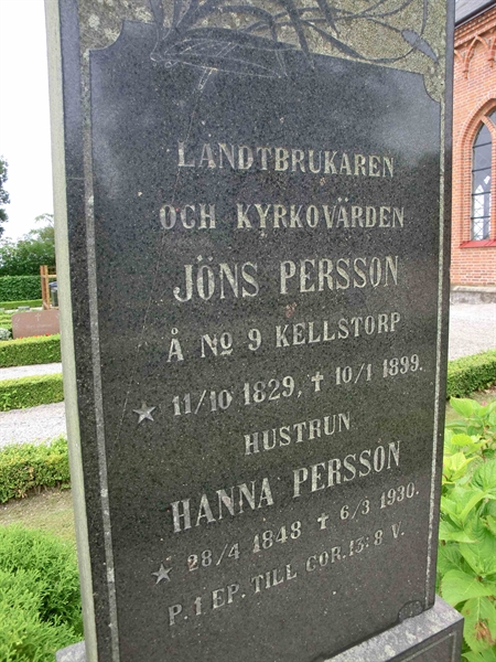 Grave number: KÄ D 102-104