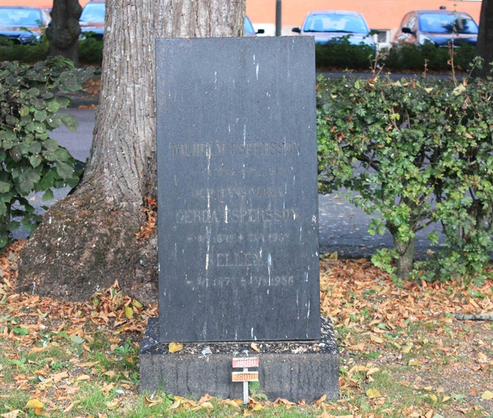 Grave number: Ö NSÄ   135, 136