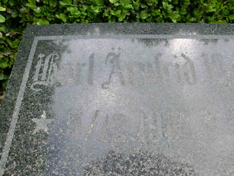 Grave number: KÄ B 113-114