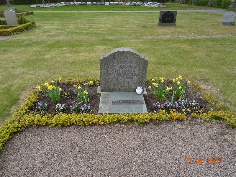 Grave number: NK 4 FE    13, 14