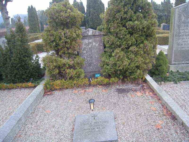 Grave number: NK III    73