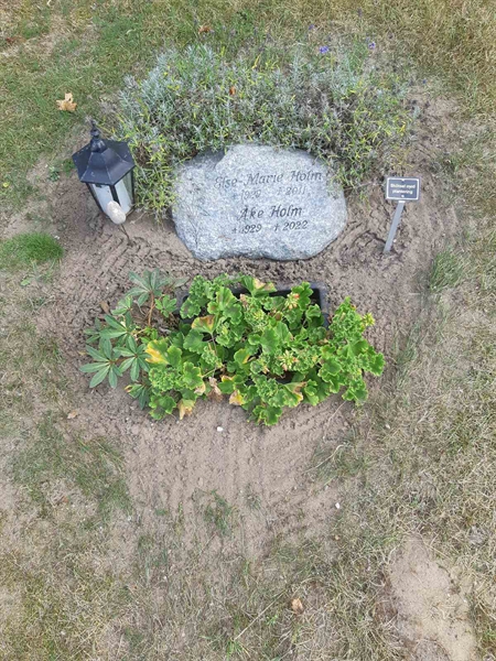 Grave number: VO C   186, 187