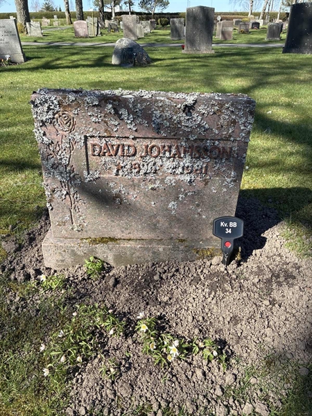 Gravnummer: 22 BB    34