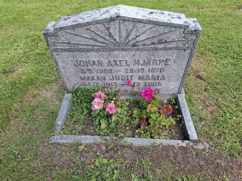 Grave number: 001 2   762