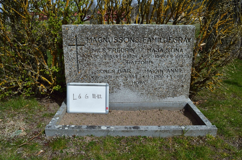 Grave number: LG G   111, 112