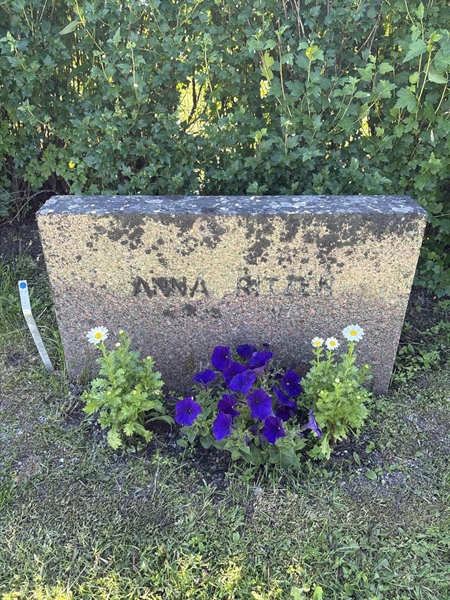 Grave number: 4 G GJ    22