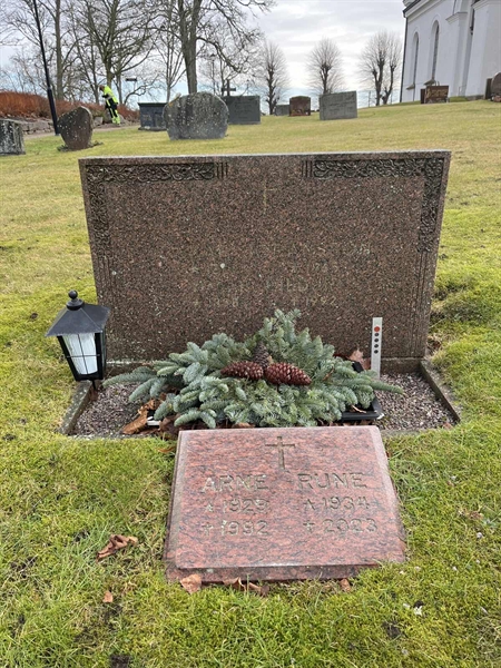 Grave number: HA C     4, 5