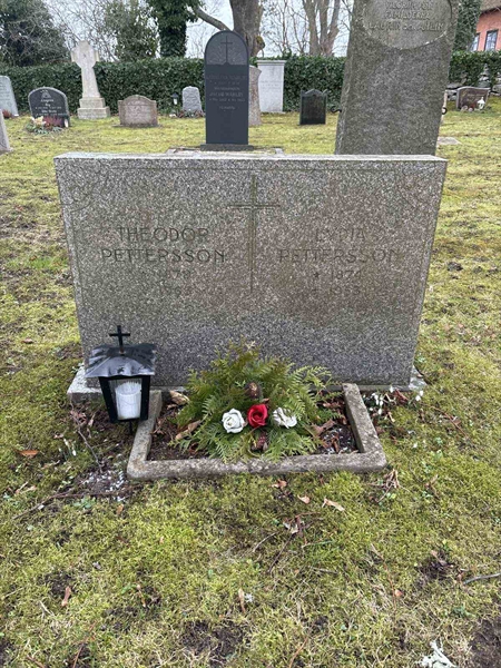 Gravnummer: LE   287, 288