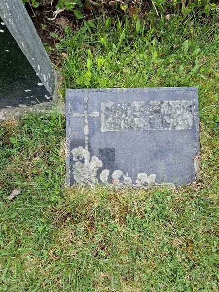 Grave number: 501 01 197-199