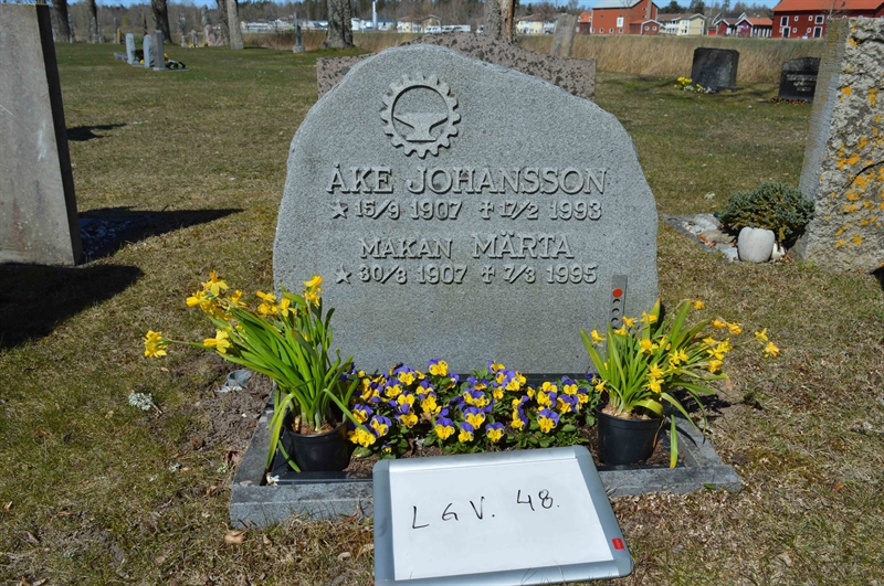 Grave number: LG V    48