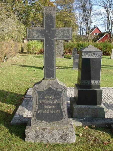Grave number: FN T    19