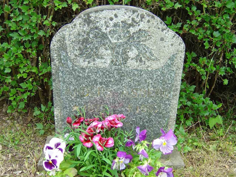 Grave number: A E  132