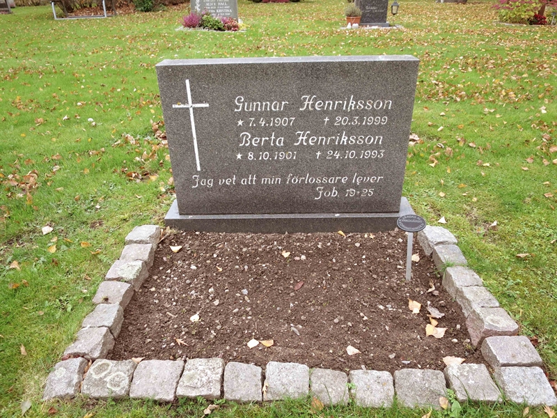 Grave number: HNB I    54