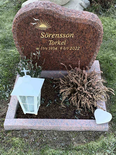 Grave number: H 007  0381