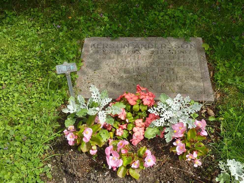 Grave number: 1 H   27