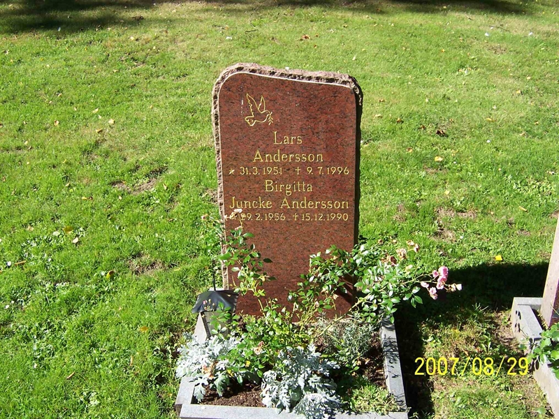 Grave number: 1 3 U1   105