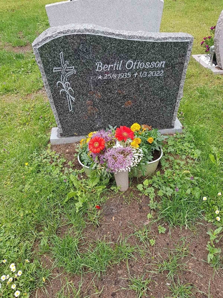 Grave number: 01 17156