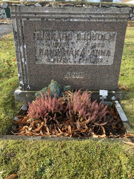 Grave number: Ö NK A     1, 2