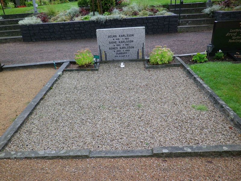 Grave number: OS G   349, 350, 351