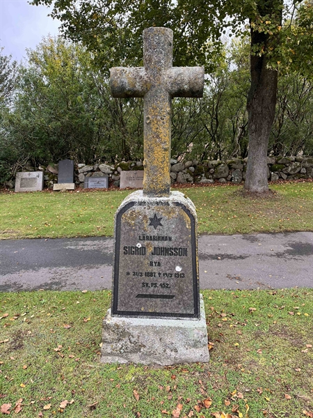 Grave number: VV 4    17